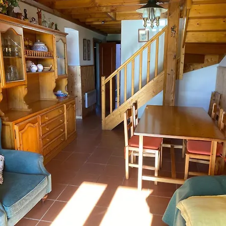 Holiday home Casa Con Piscina En Santa Leocadia *